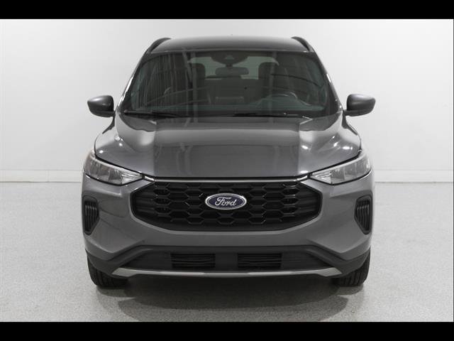 Certified 2025 Ford Escape ST-Line image 2