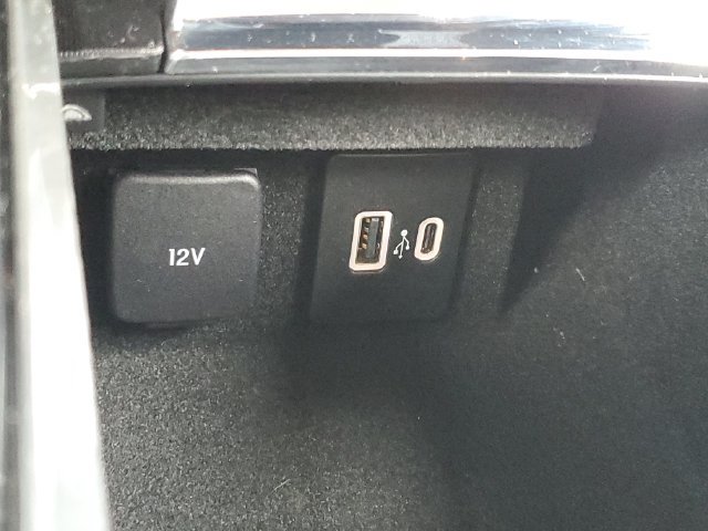 Used 2021 Lincoln Corsair FWD image 30