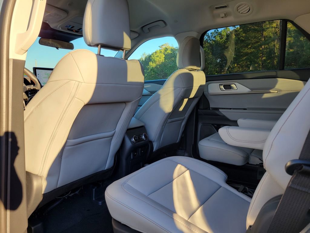 Certified 2025 Ford Explorer Active w/ Active Comfort Package image 14