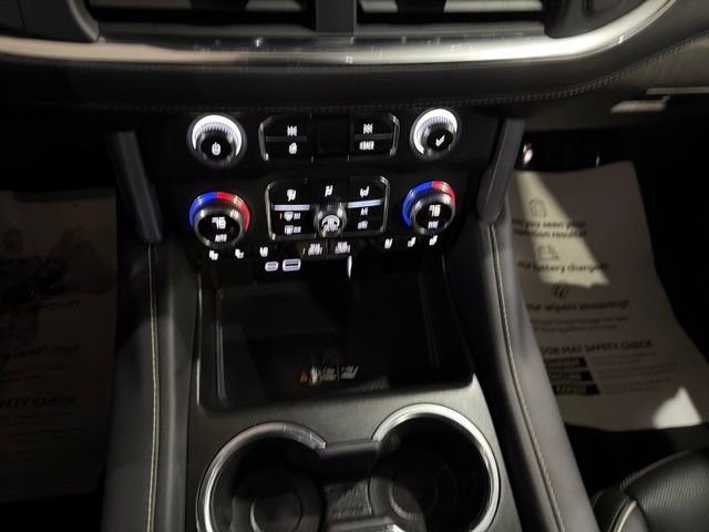 Used 2023 GMC Yukon SLT w/ SLT Luxury Package AWD/4WD image 19