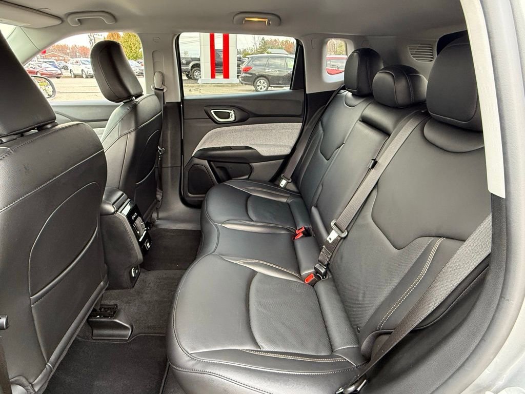 Used 2022 Jeep Compass Latitude image 13