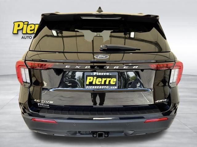 Used 2025 Ford Explorer Active AWD/4WD image 3
