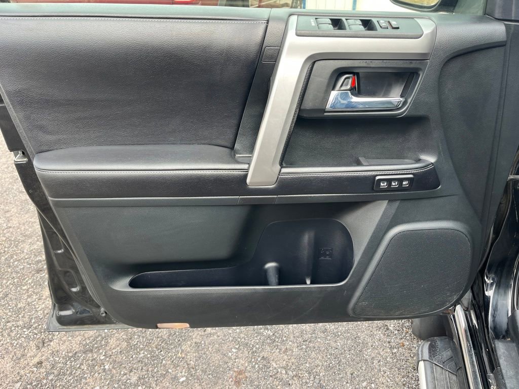 Used 2016 Toyota 4Runner Limited image 10