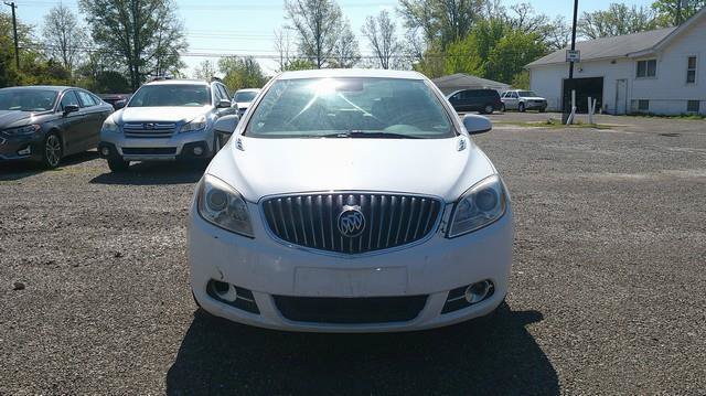 Used 2014 Buick Verano FWD image 2
