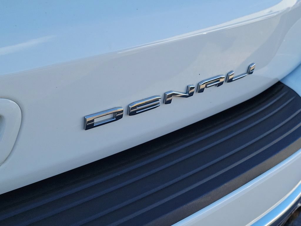 Used 2024 GMC Yukon Denali AWD/4WD image 8
