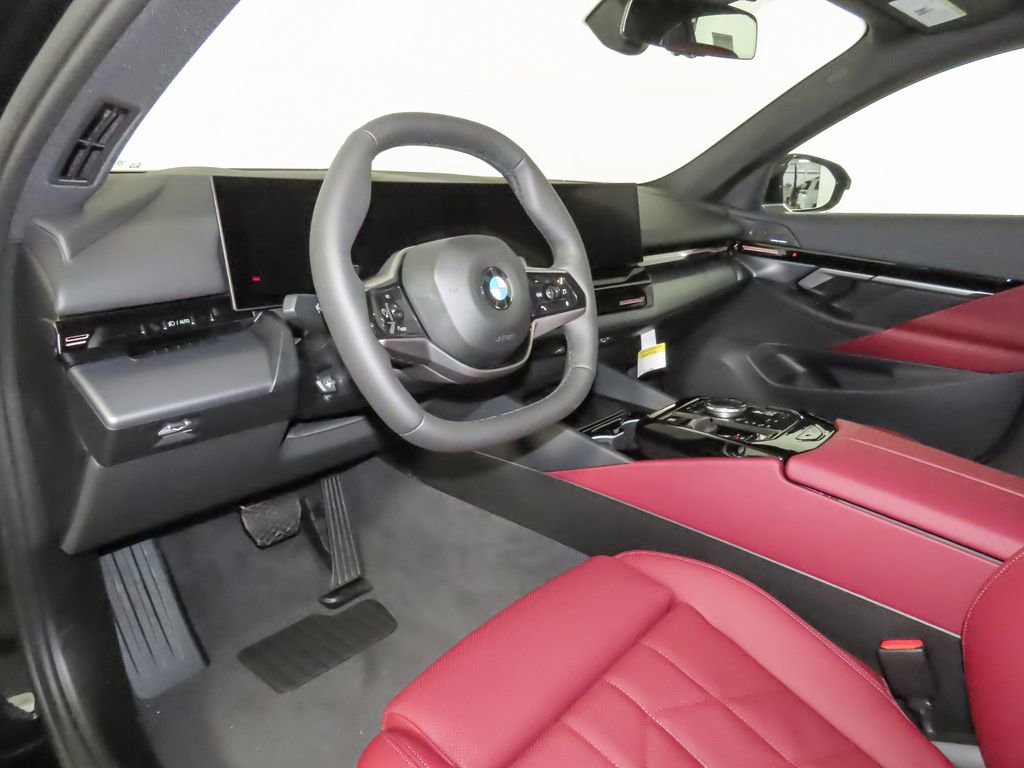 Used 2025 BMW 530i xDrive w/ Premium Package AWD/4WD image 12