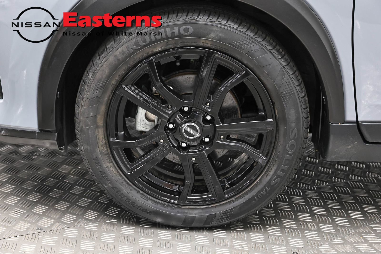 Used 2023 Nissan Kicks SR w/ SR Premium Package FWD image 32