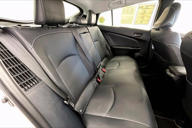 Used 2022 Toyota Prius Prime XLE FWD image 19