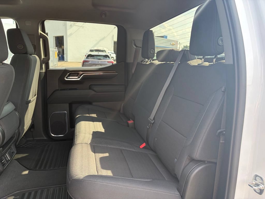 Used 2024 Chevrolet Silverado 1500 LT AWD/4WD image 25