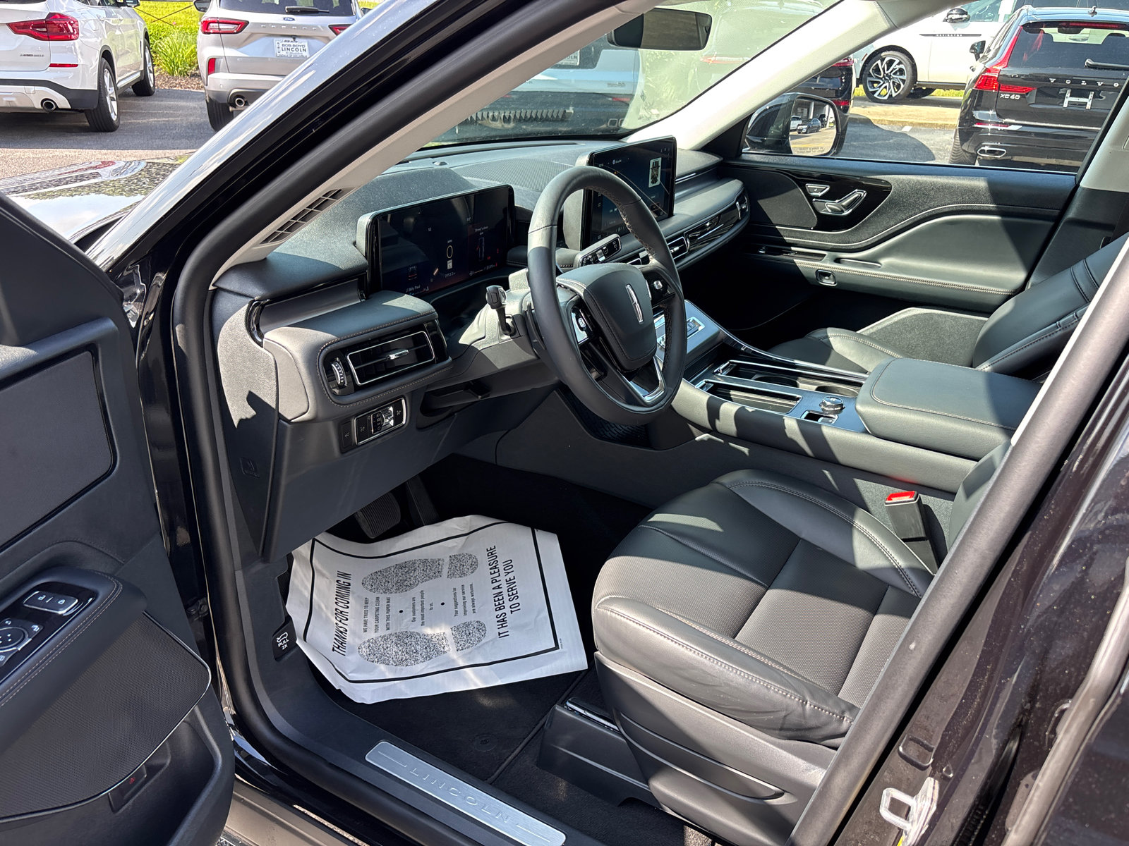 New 2026 Lincoln Aviator AWD image 23