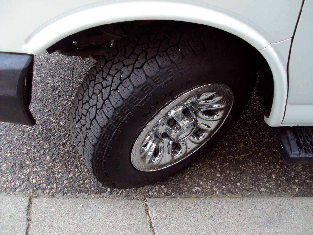 Used 2014 Chevrolet Express 1500 LS image 26