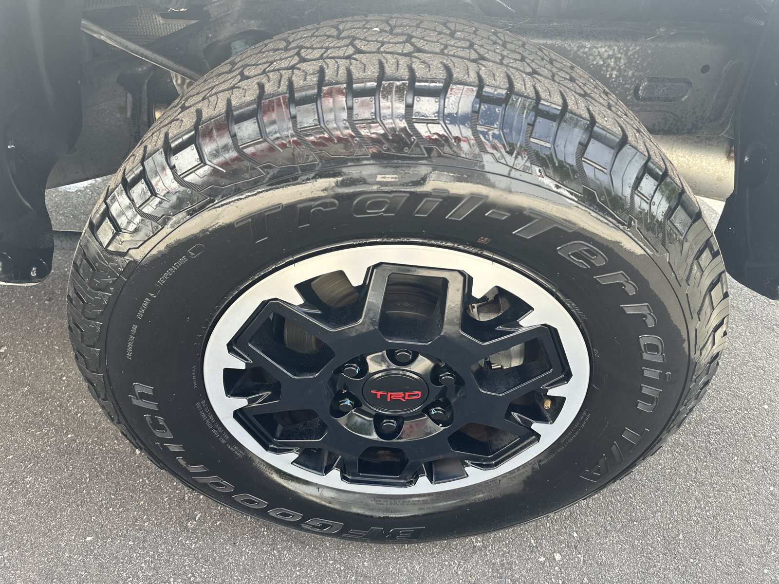 Used 2024 Toyota Tacoma TRD Off-Road AWD/4WD image 36
