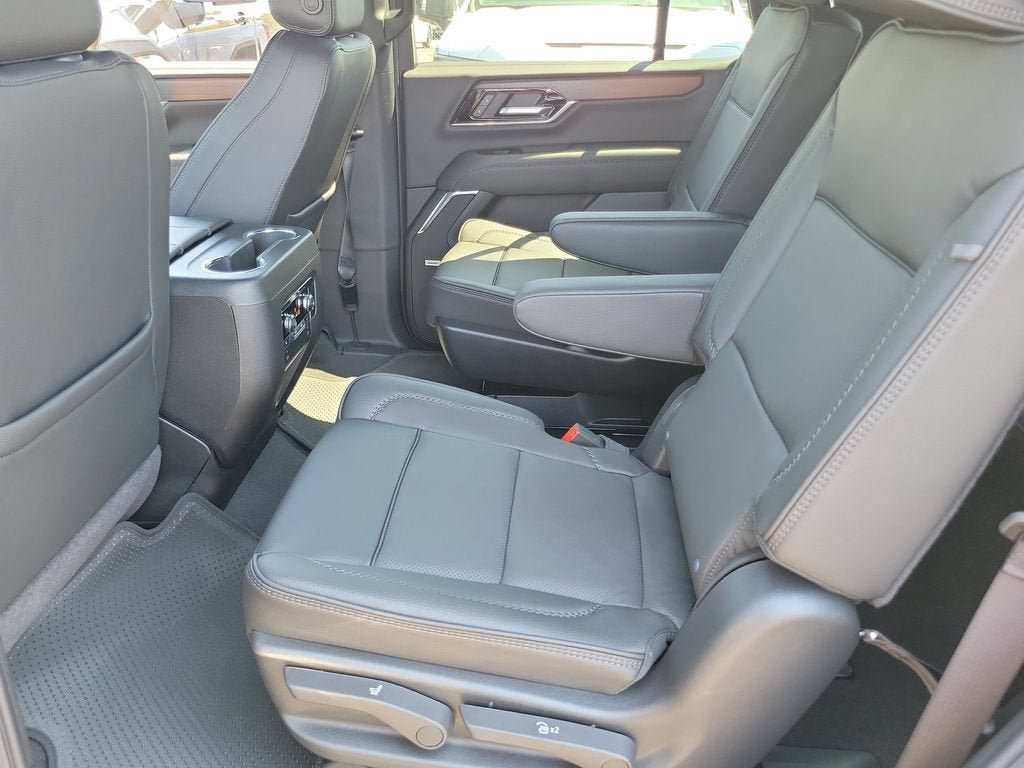New 2026 GMC Yukon Denali AWD/4WD image 8