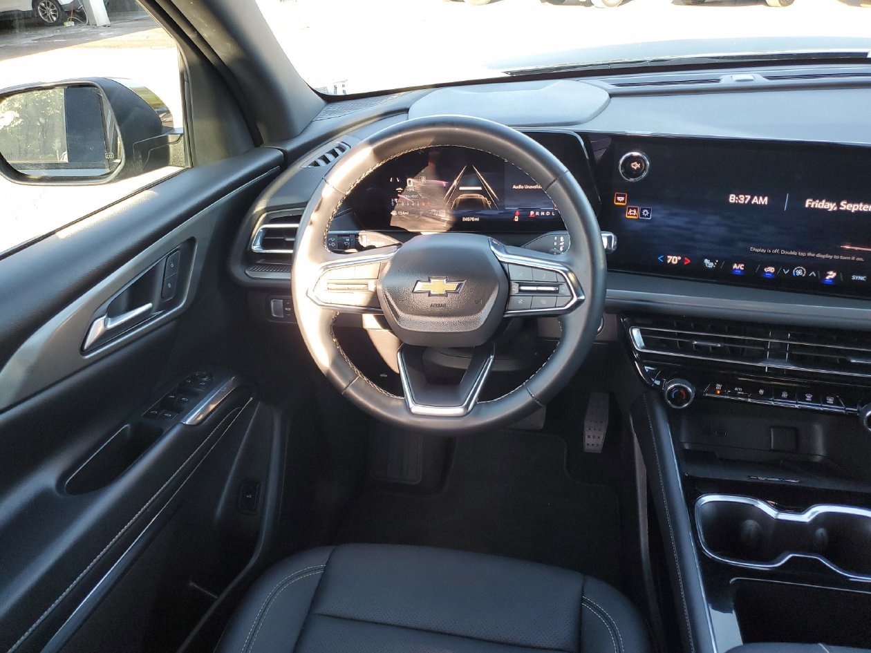 Used 2026 Chevrolet Traverse LT FWD image 11