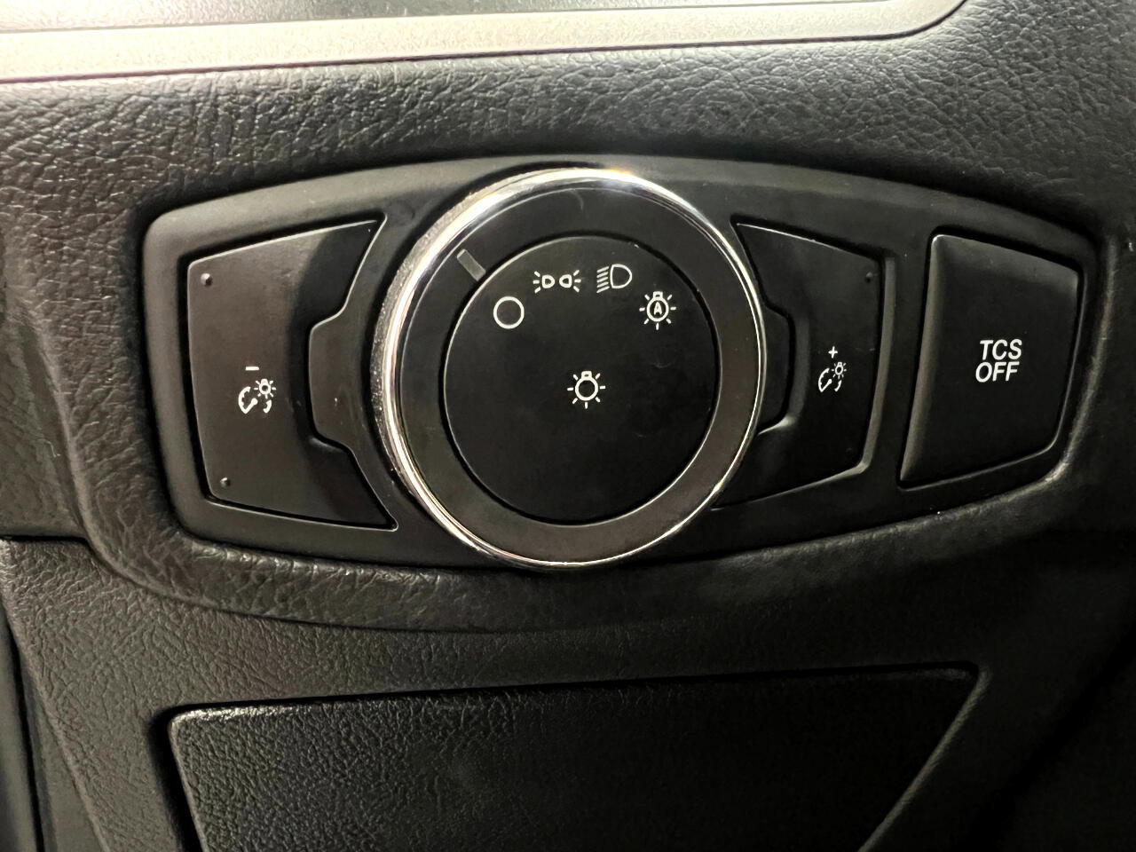 Used 2024 Ford Edge SEL image 33