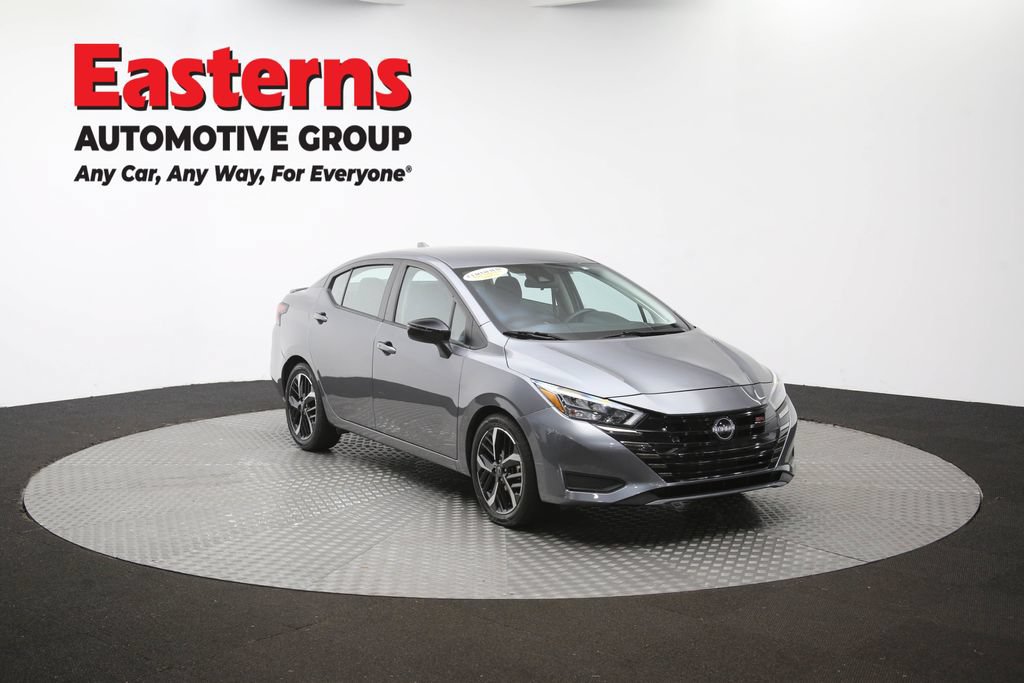Used 2024 Nissan Versa SR FWD image 52