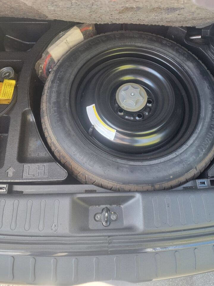 Used 2013 Nissan Juke SL image 18