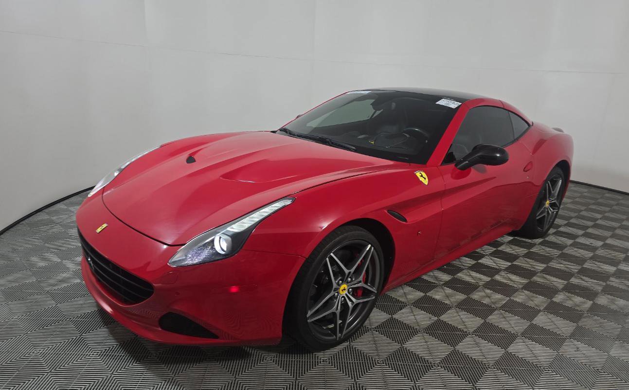 Used 2017 Ferrari California T RWD image 6