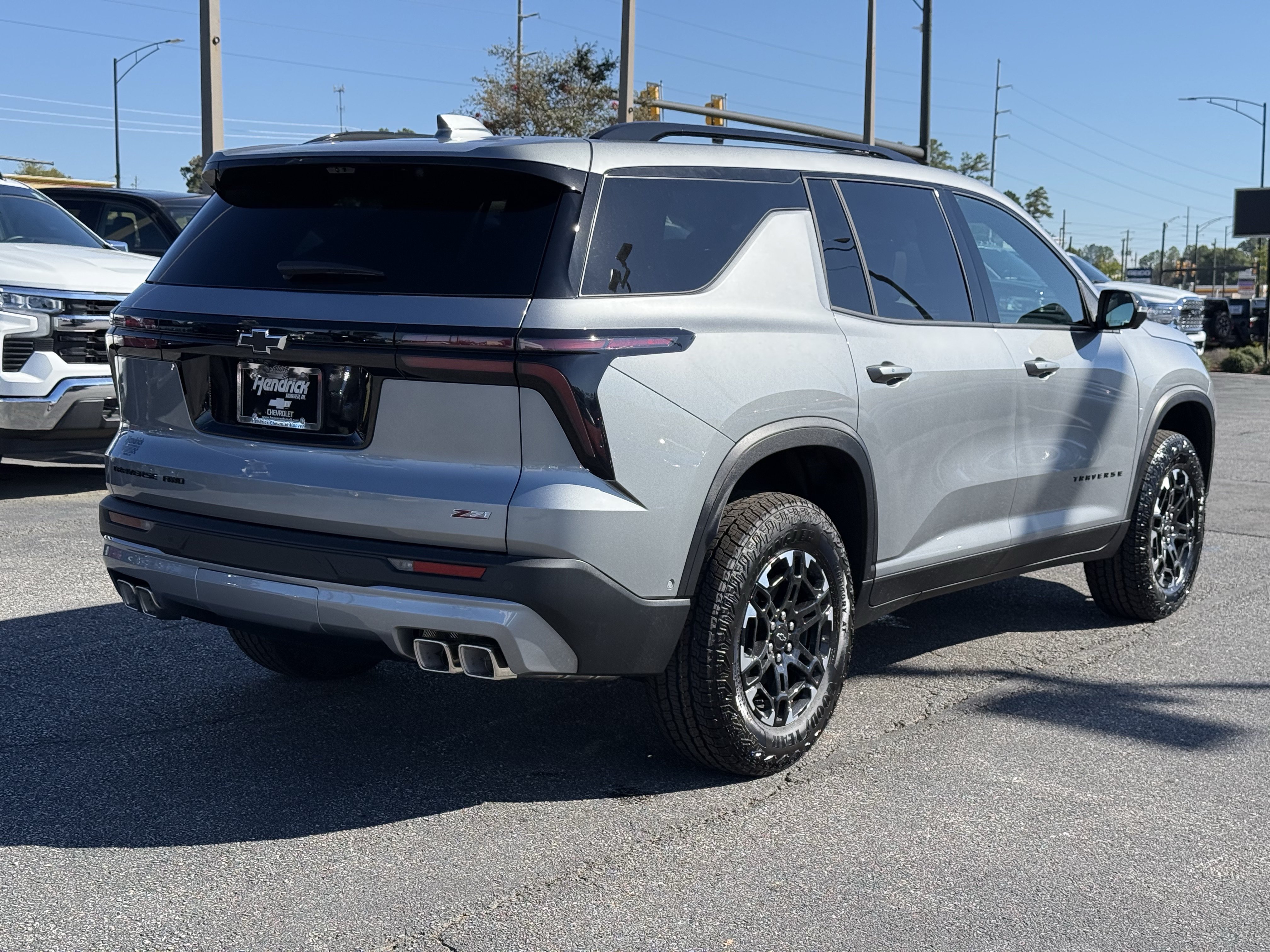 New 2027 Chevrolet Traverse Z71 w/ Enhanced Driving Package AWD/4WD image 10