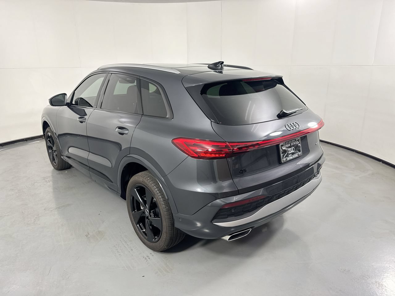 Used 2025 Audi Q5 Premium Plus w/ Premium Plus AWD/4WD image 34