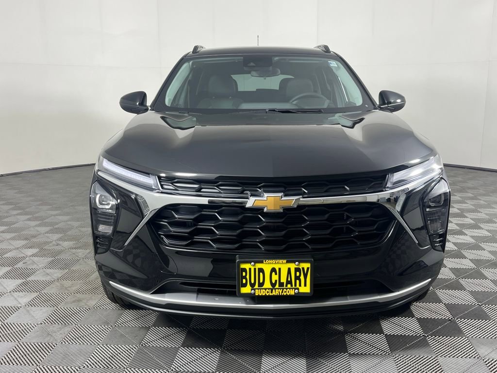 New 2026 Chevrolet Trax LT w/ Driver Confidence Package image 2