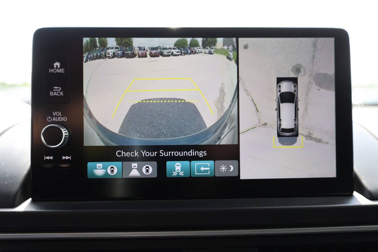 Used 2025 Honda Pilot Elite image 24