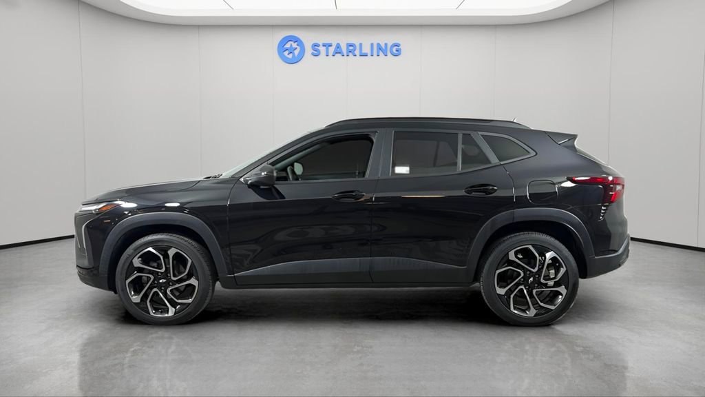 Certified 2024 Chevrolet Trax RS w/ Driver Confidence Package FWD image 3