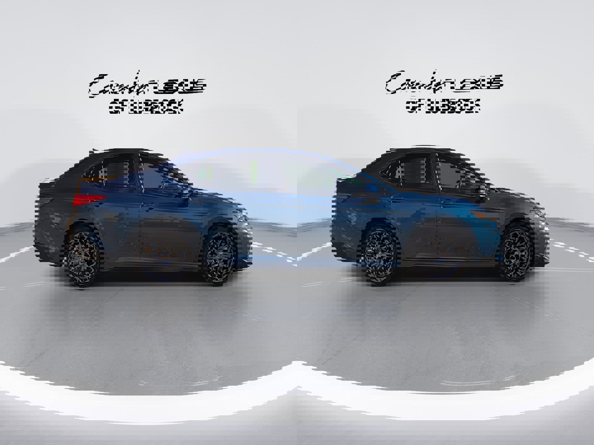 Used 2025 Toyota Camry SE w/ Multimedia Upgrade Package image 9