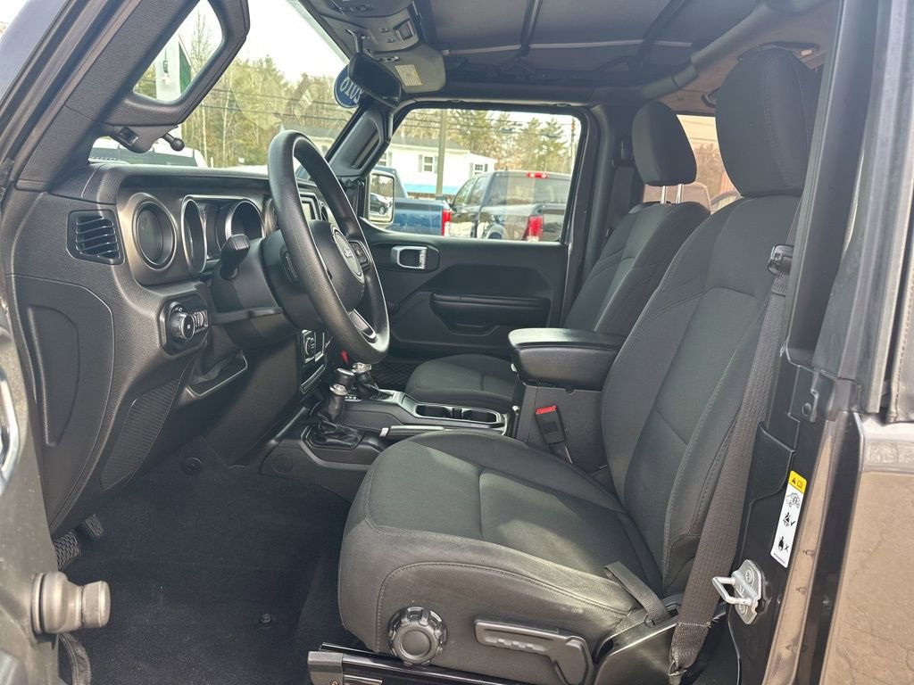 Used 2018 Jeep Wrangler Sport image 12