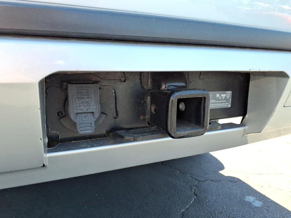 Used 2019 Chevrolet Suburban LS RWD image 25