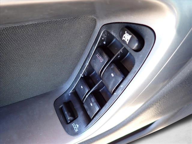 Used 2005 Subaru Outback 2.5i image 13