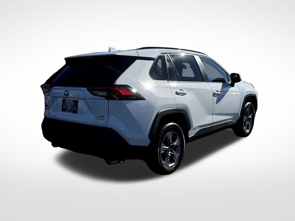Used 2024 Toyota RAV4 XLE image 8