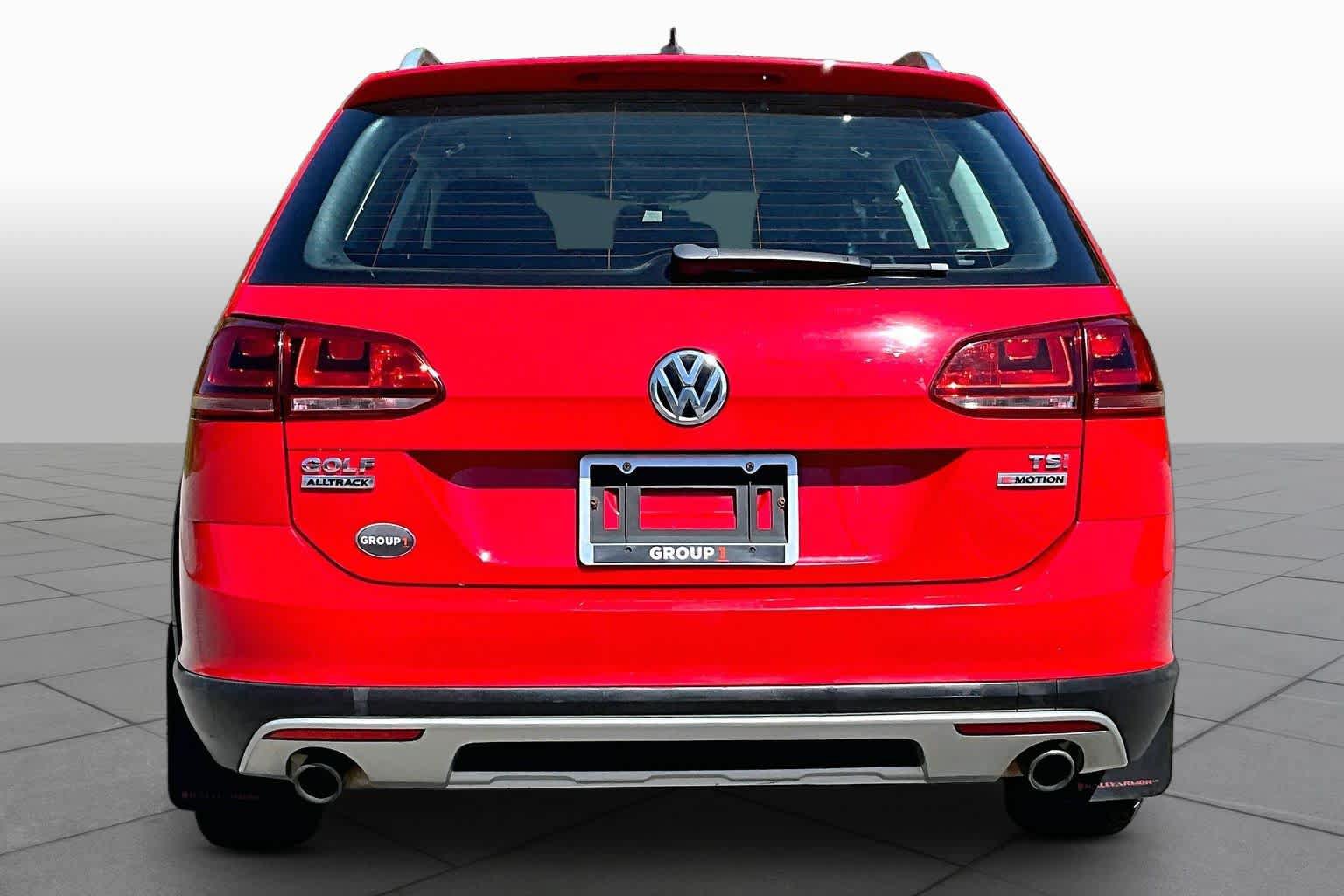 Used 2017 Volkswagen Golf Alltrack SE AWD/4WD image 5