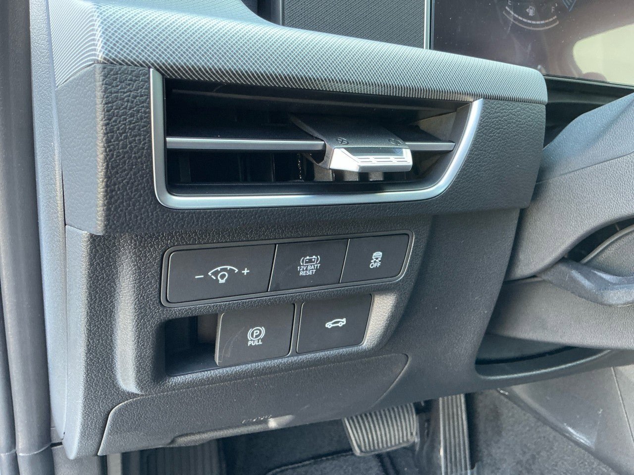 New 2025 Hyundai Sonata SEL FWD image 16