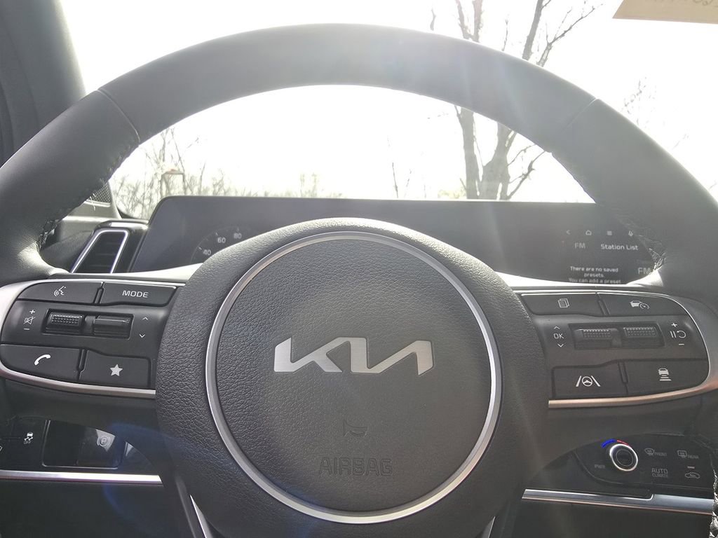 Used 2023 Kia Sportage SX image 27