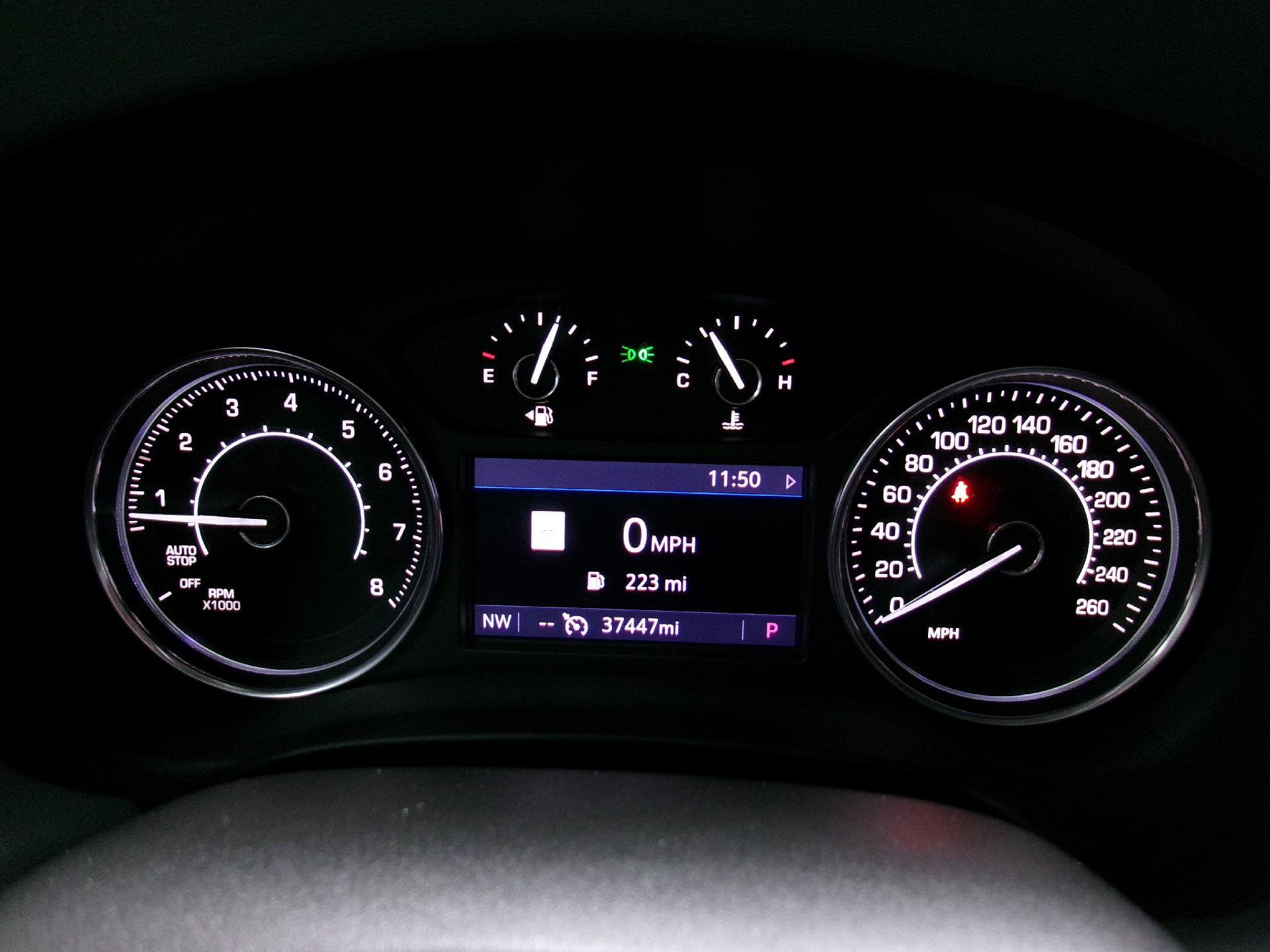 Used 2021 Buick Enclave Essence image 8