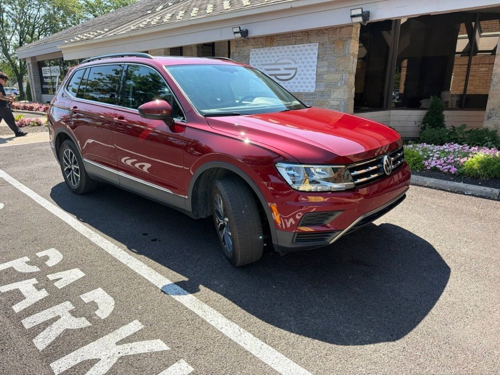 Used 2020 Volkswagen Tiguan SE AWD/4WD image 5