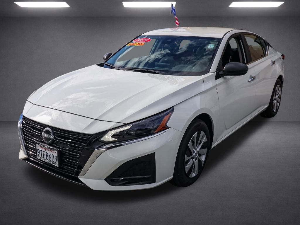 Used 2025 Nissan Altima 2.5 S image 8