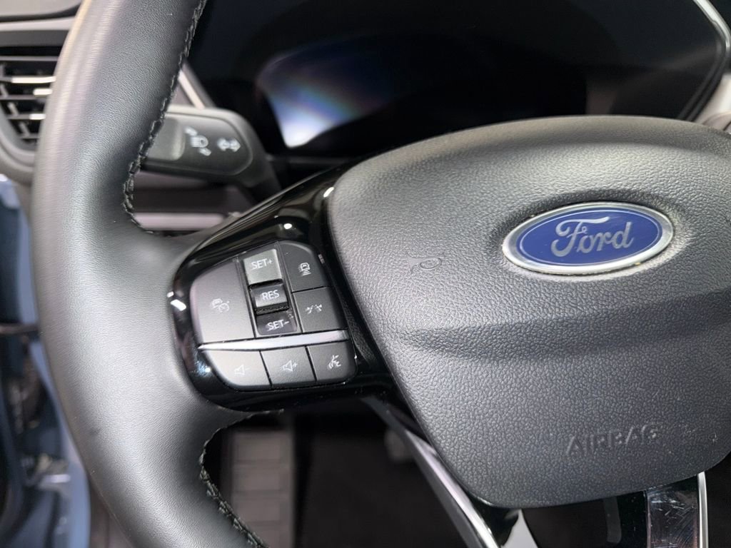 Used 2025 Ford Escape Platinum image 22
