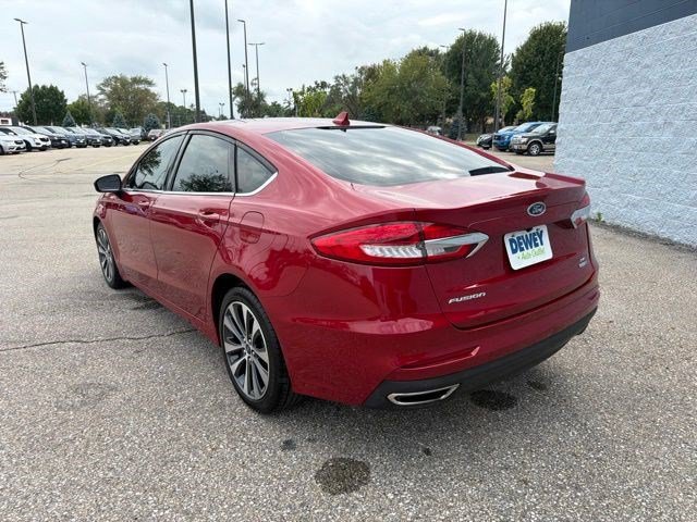 Used 2020 Ford Fusion SE AWD/4WD image 3
