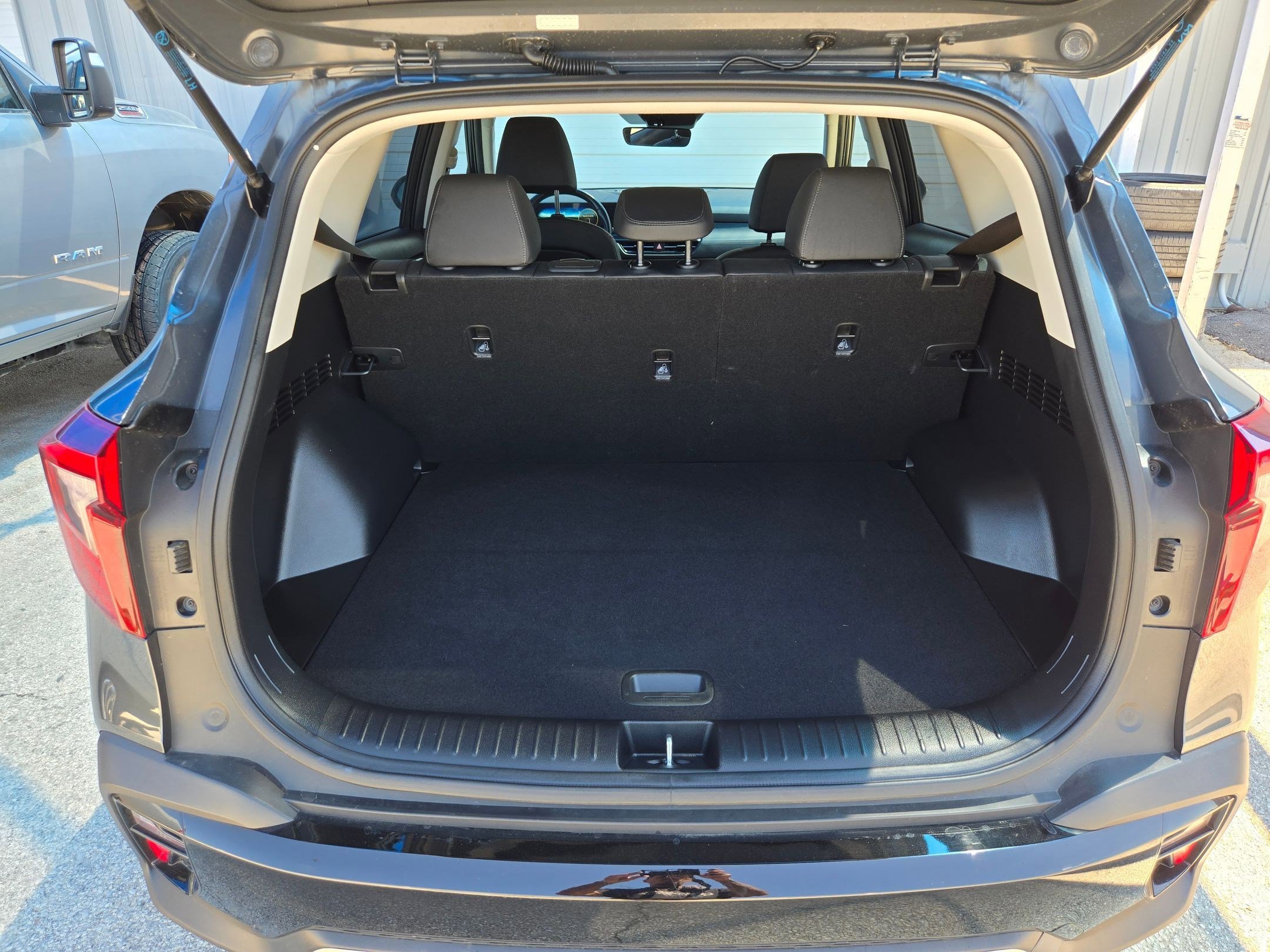 Used 2024 Kia Seltos EX FWD image 21