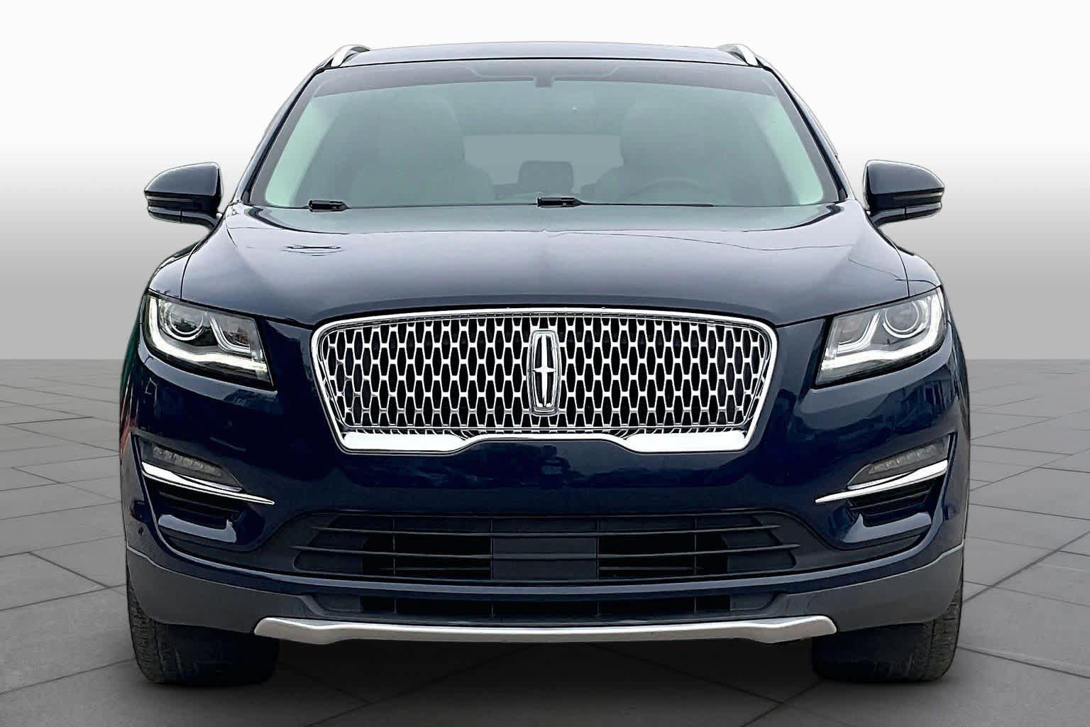 Used 2019 Lincoln MKC Reserve FWD image 3