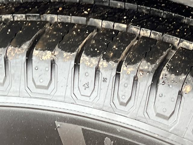 Used 2018 Chrysler Pacifica Touring-L Plus image 13