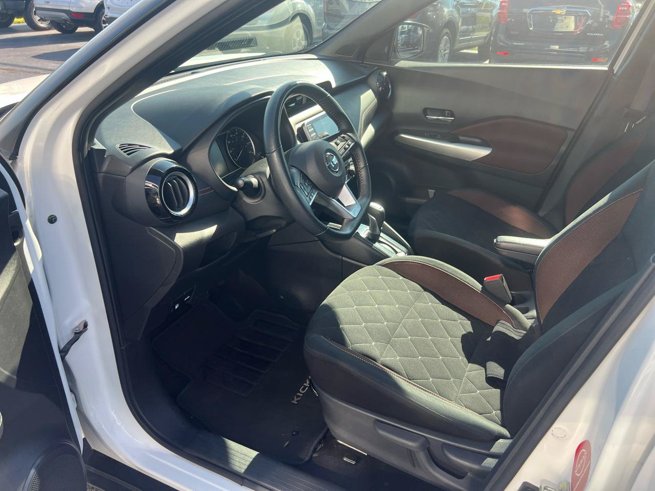 Used 2020 Nissan Kicks SR FWD image 15