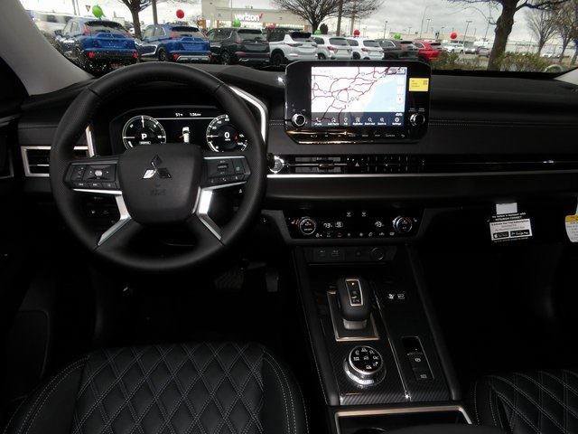 New 2025 Mitsubishi Outlander SEL image 15