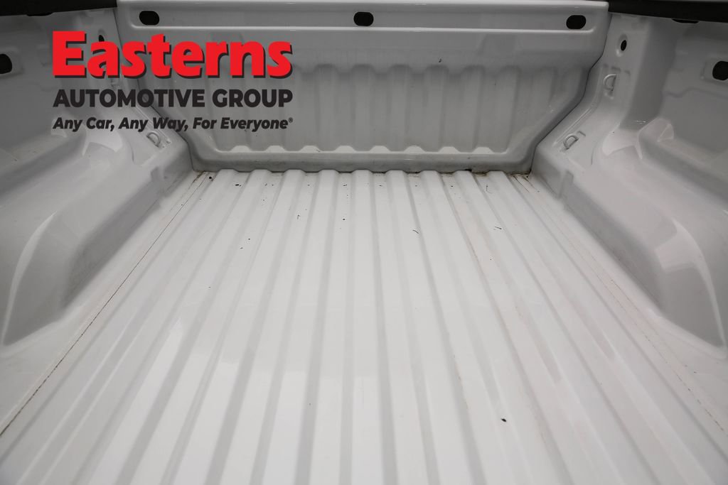 Used 2024 Chevrolet Colorado W/T w/ Technology Package image 9