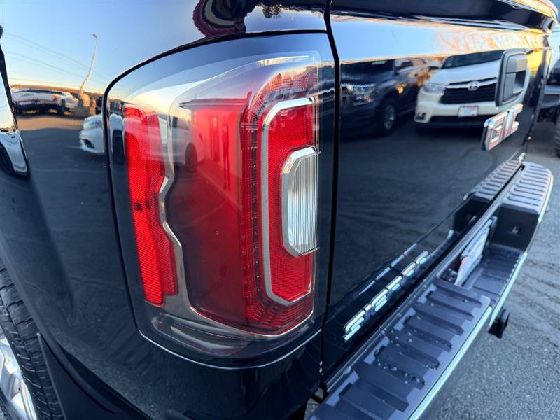 Used 2016 GMC Sierra 1500 SLT w/ Suspension Package, Off-Road AWD/4WD image 11