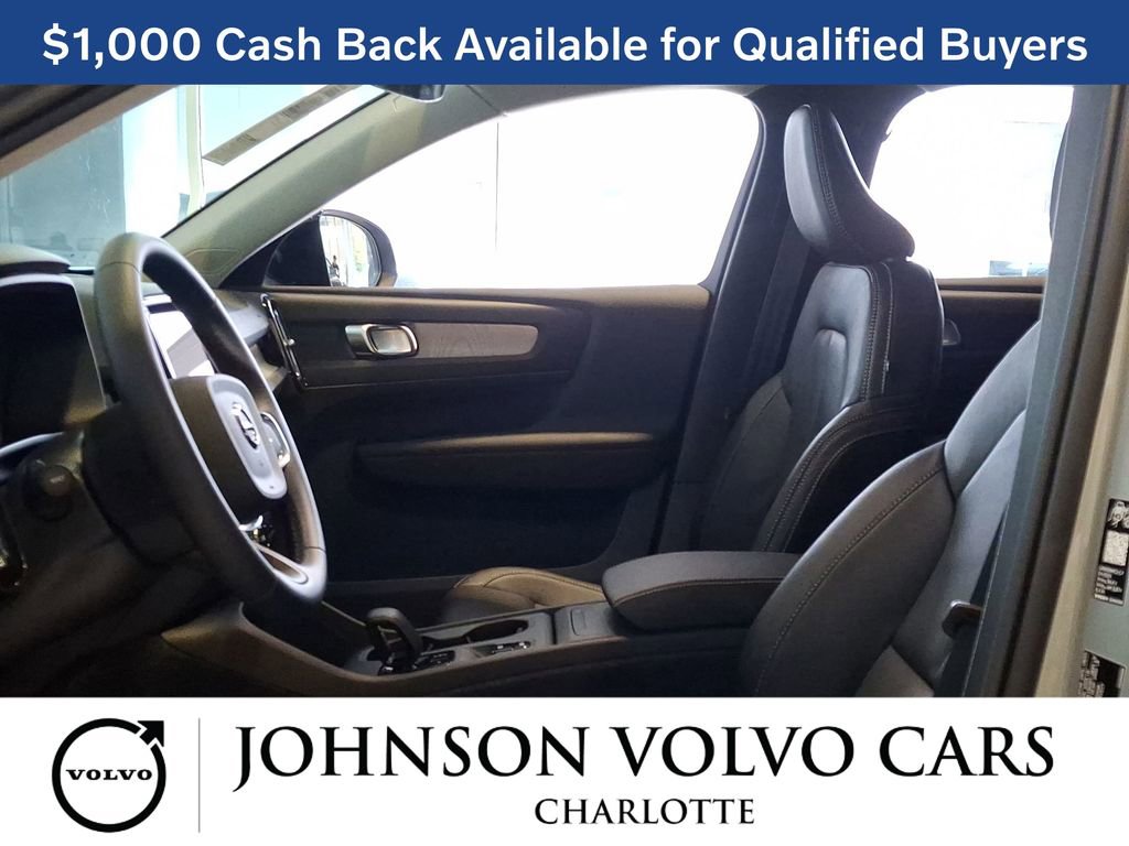New 2026 Volvo XC40 B5 Core w/ Climate Package image 6