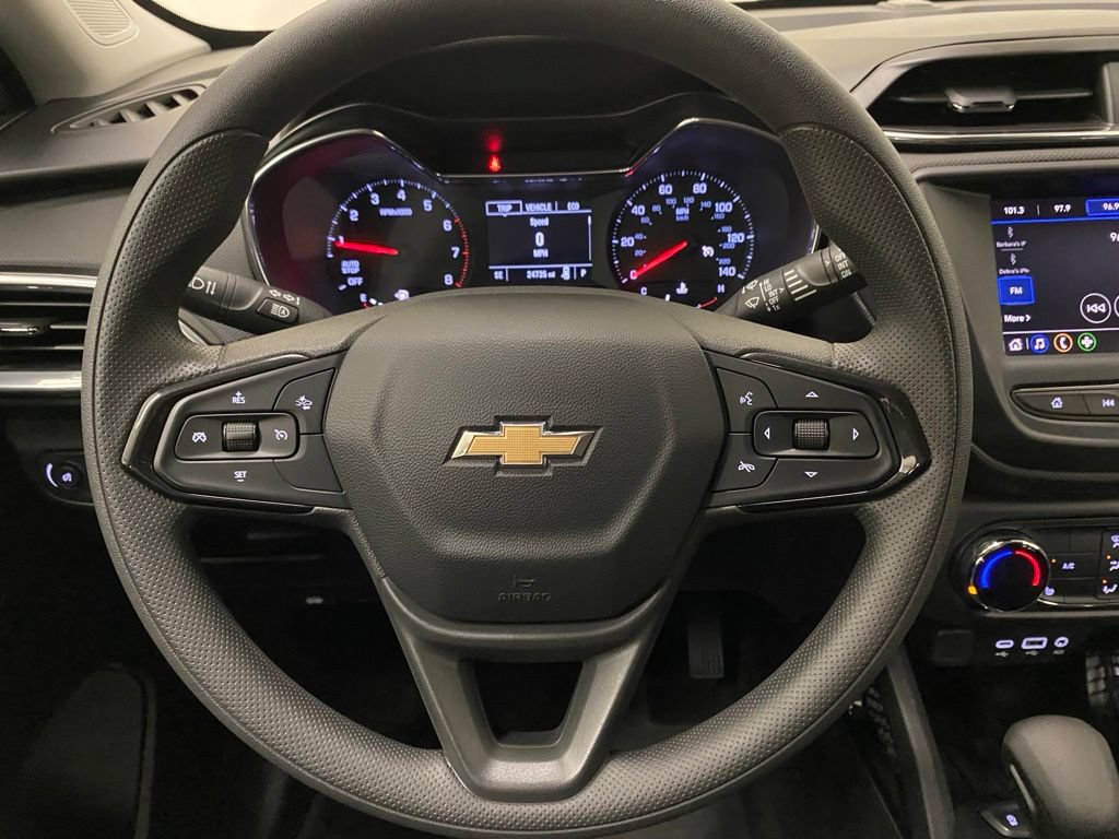 Used 2023 Chevrolet TrailBlazer LT FWD image 22