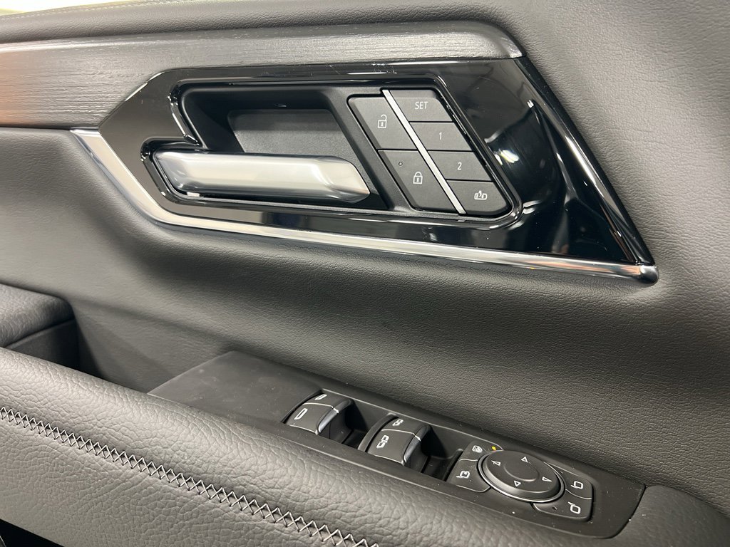 New 2026 GMC Yukon XL Denali w/ LPO, Floor Liner Package AWD/4WD image 20